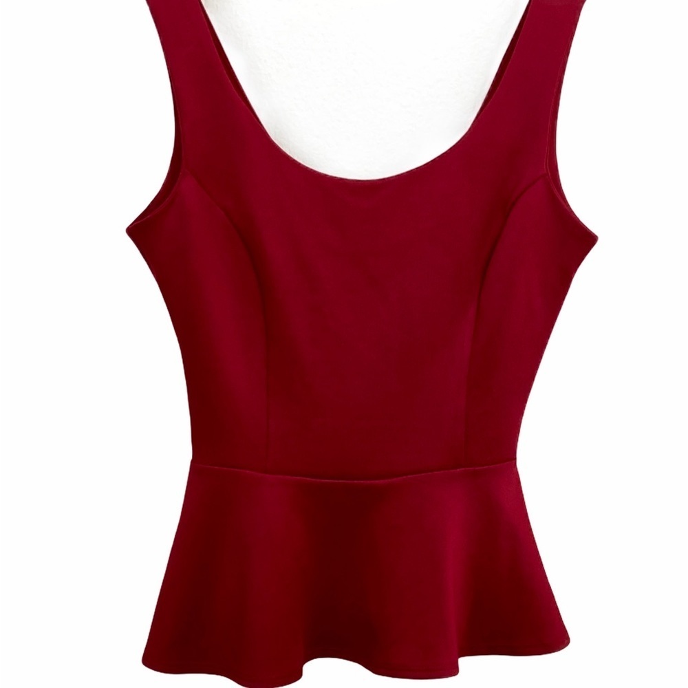 FRANCESCA’S COLLECTIONS Red Zip-back Top SM